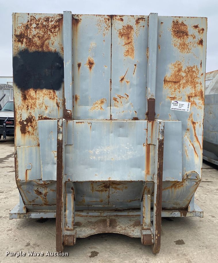 image for item DL6941 Roll-off compactor