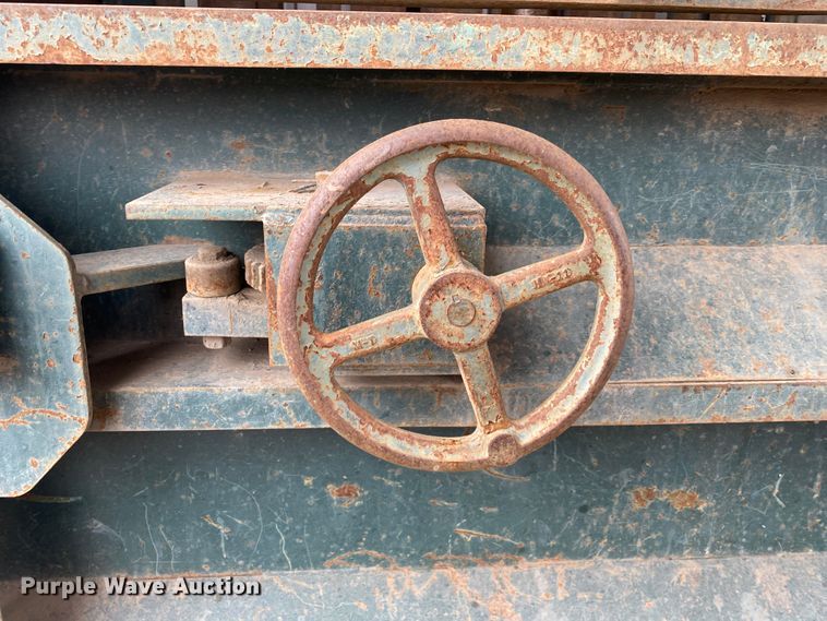 image for item DL6943 Load King  carboard baler