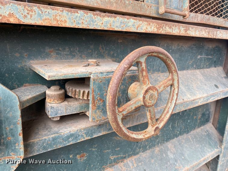 image for item DL6943 Load King  carboard baler