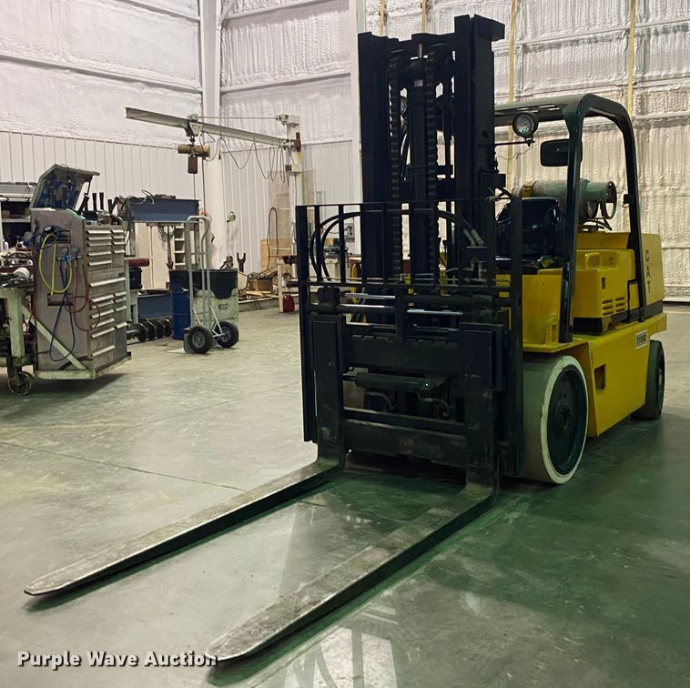 image for item DL6946 1996 Caterpillar T125D  forklift
