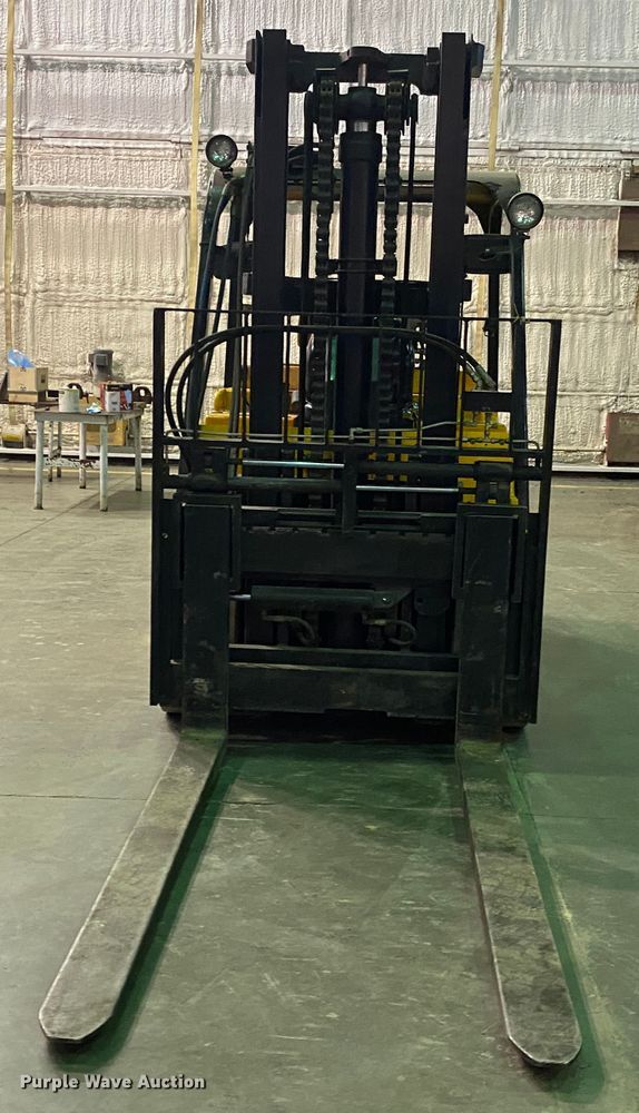 image for item DL6946 1996 Caterpillar T125D  forklift