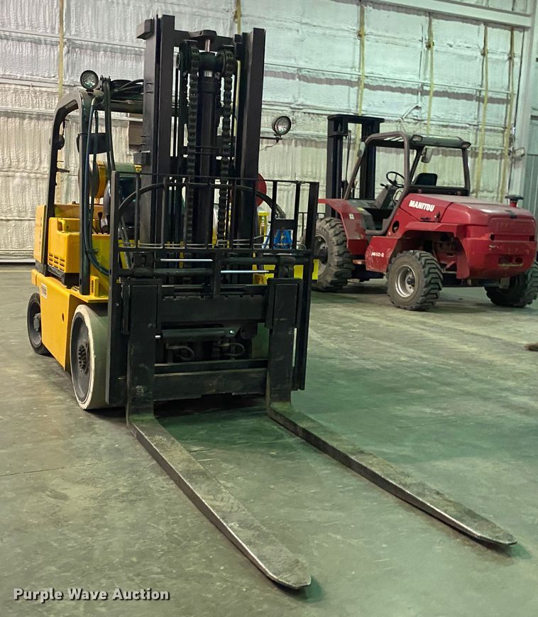 image for item DL6946 1996 Caterpillar T125D  forklift