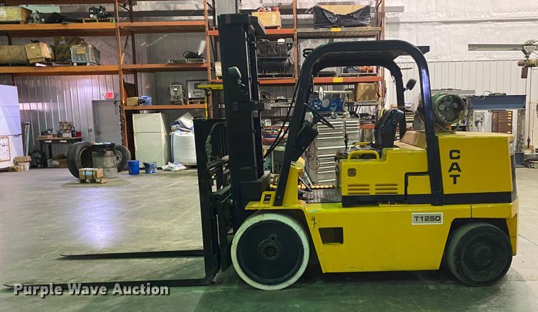 image for item DL6946 1996 Caterpillar T125D  forklift