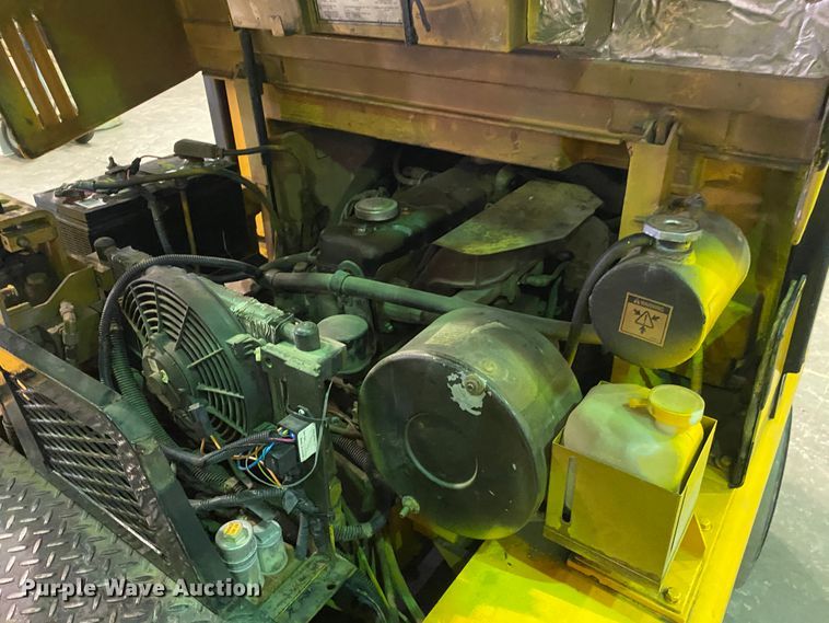 image for item DL6946 1996 Caterpillar T125D  forklift