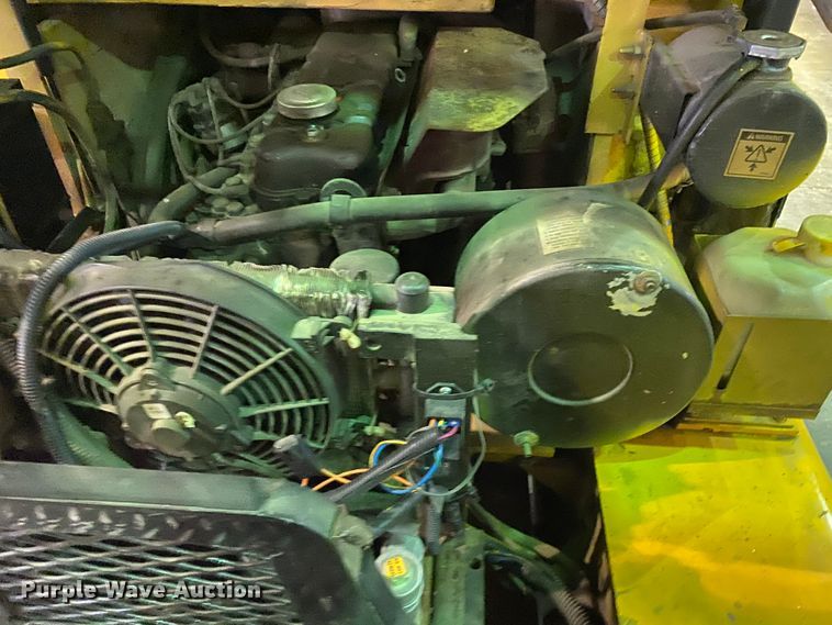 image for item DL6946 1996 Caterpillar T125D  forklift