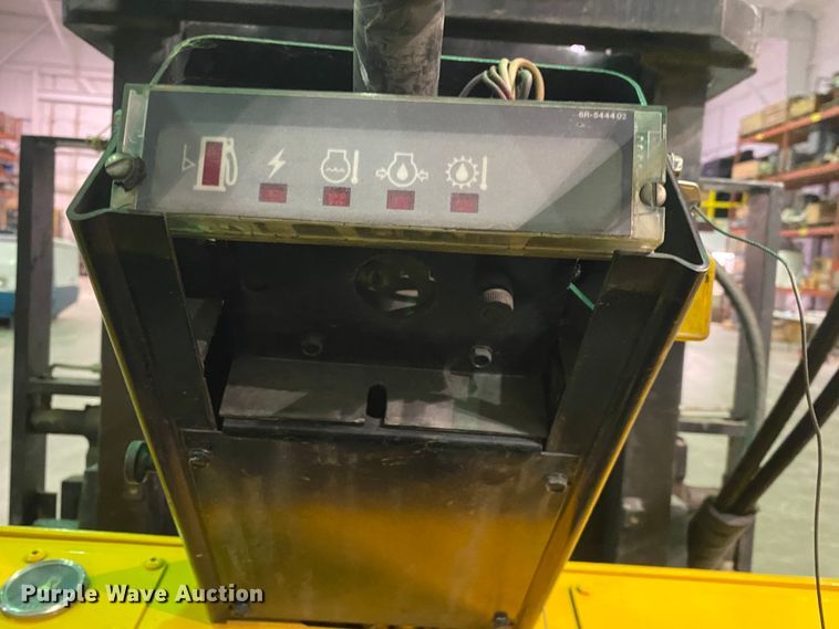 image for item DL6946 1996 Caterpillar T125D  forklift