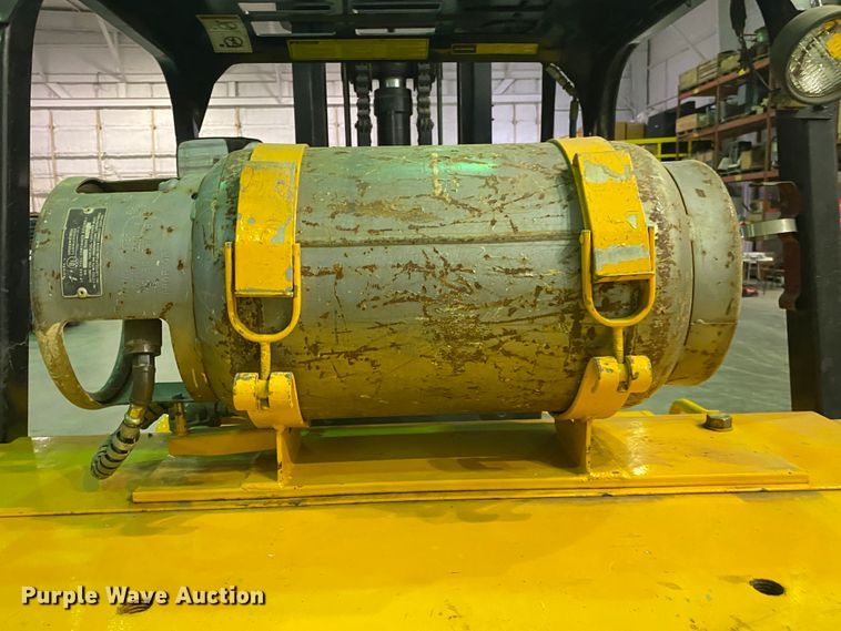 image for item DL6946 1996 Caterpillar T125D  forklift