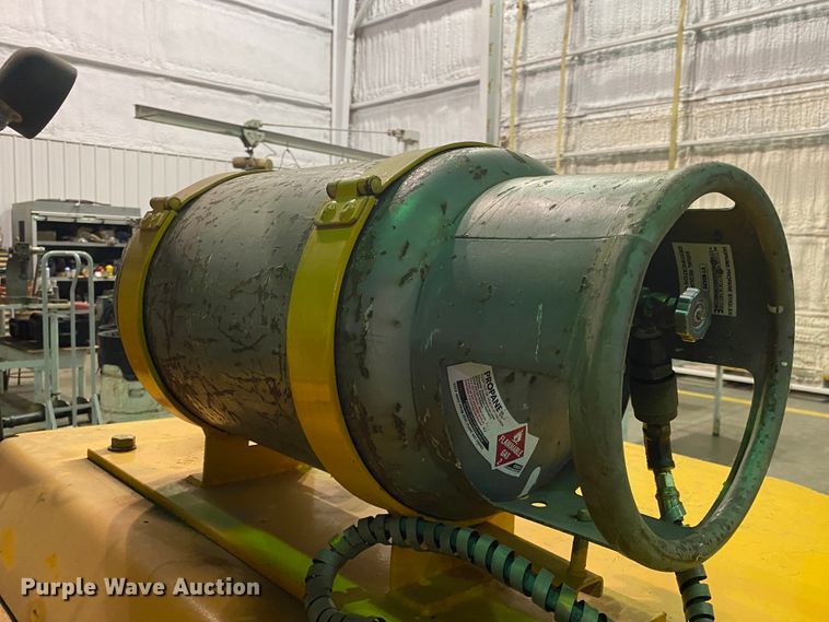 image for item DL6946 1996 Caterpillar T125D  forklift