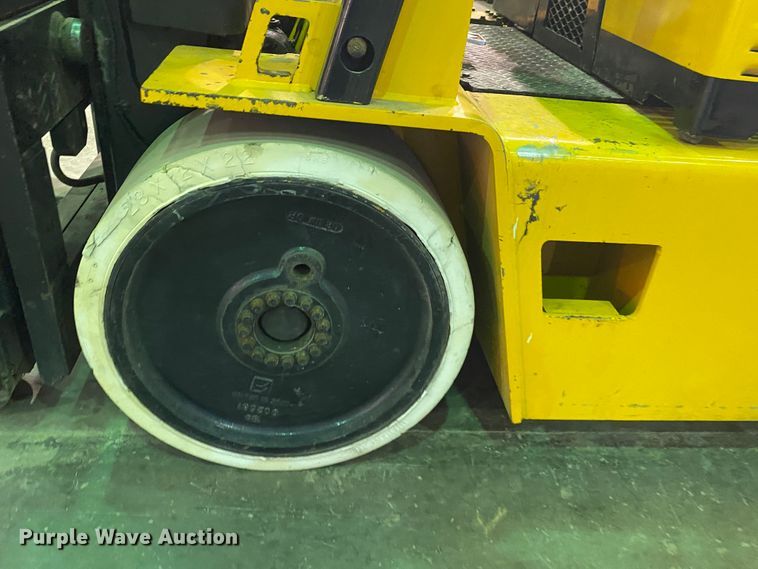 image for item DL6946 1996 Caterpillar T125D  forklift