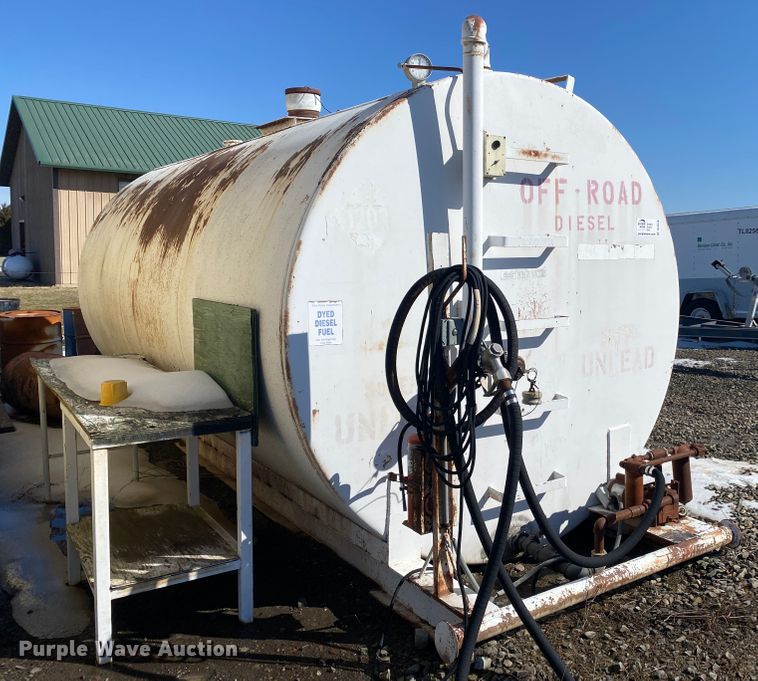 image for item DL6948 Fuel tank