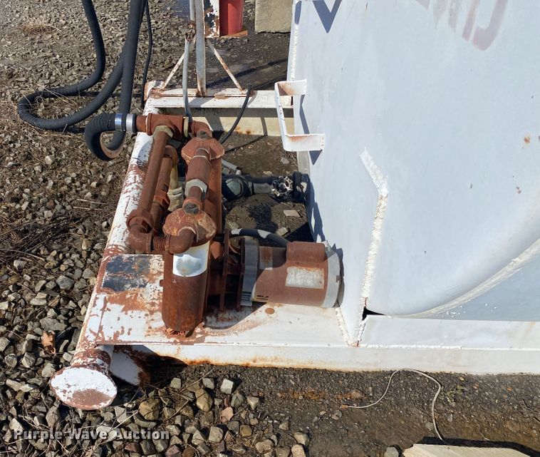 image for item DL6948 Fuel tank