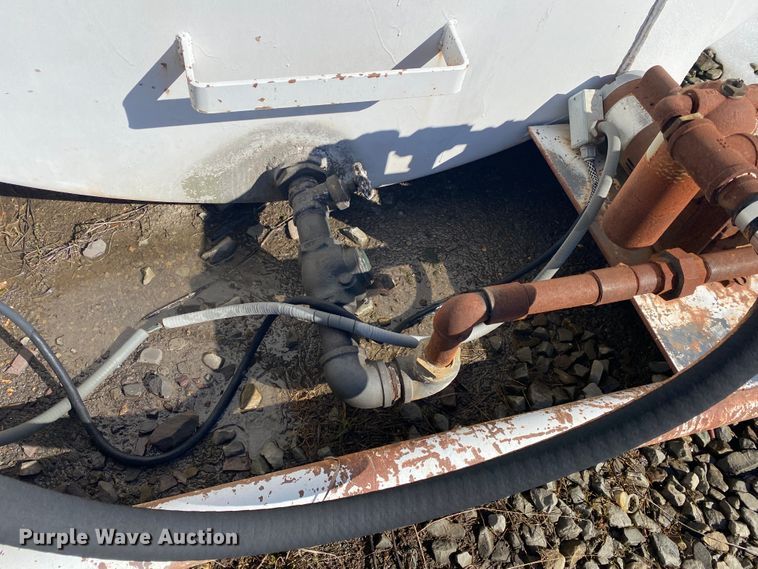 image for item DL6948 Fuel tank