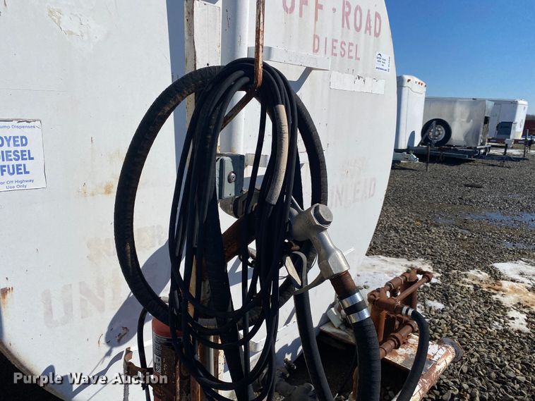 image for item DL6948 Fuel tank