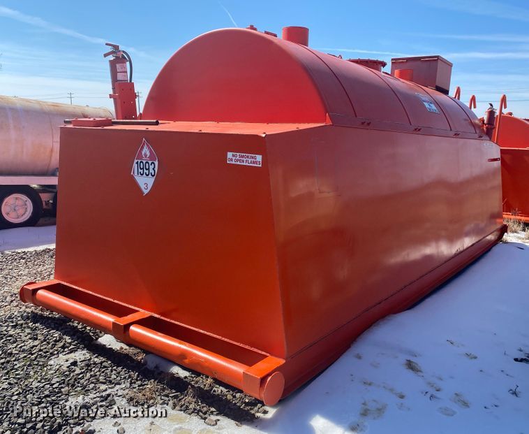 image for item DL6949 Fuel tank