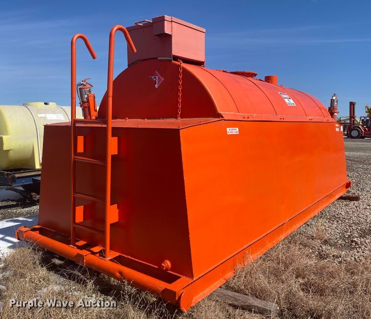 image for item DL6949 Fuel tank