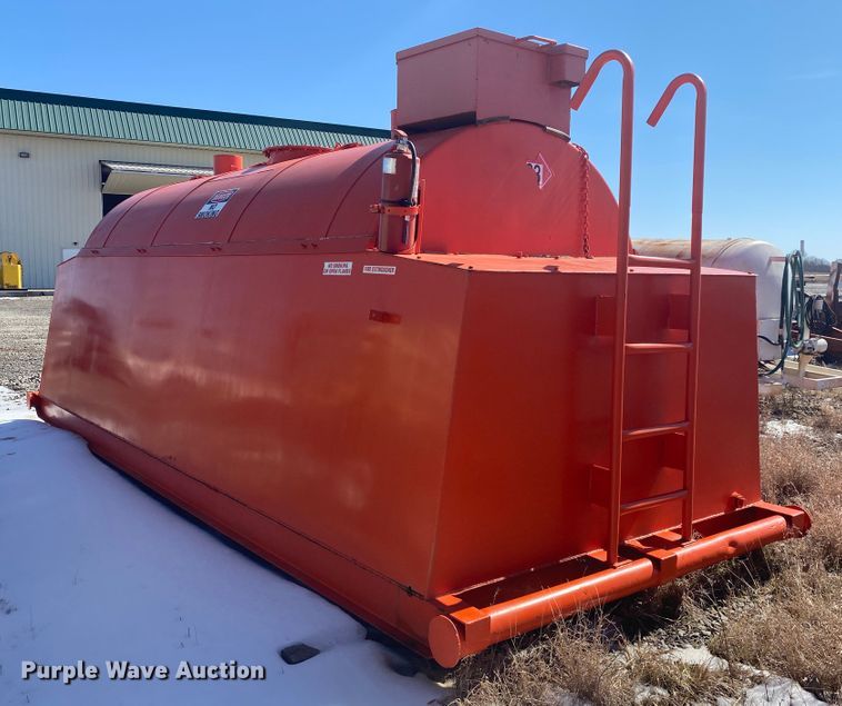 image for item DL6949 Fuel tank