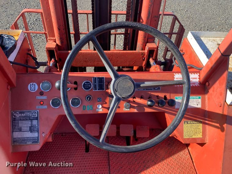 image for item DL6952 1983 Manitou T802TC  forklift