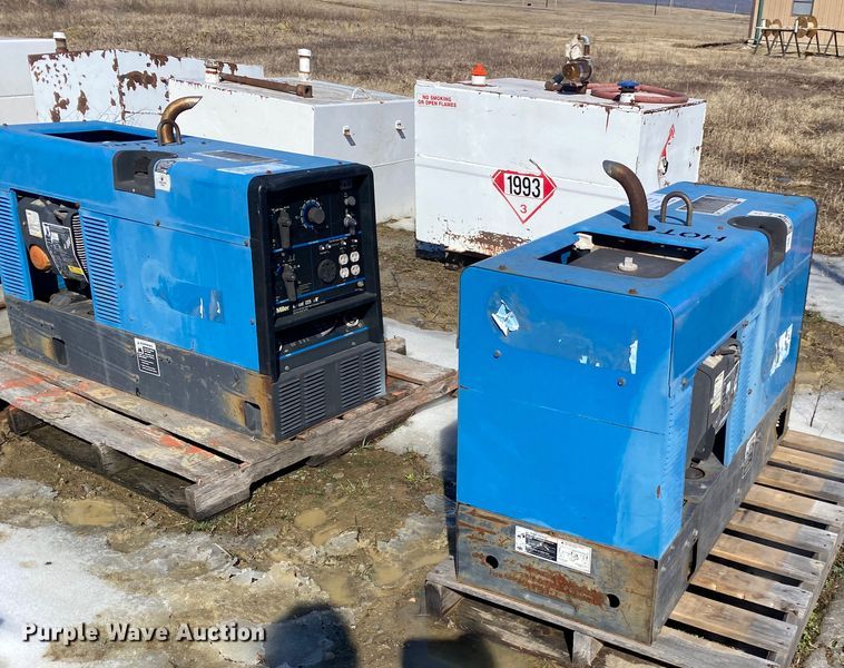 image for item DL6956 Miller Bobcat 225  welder