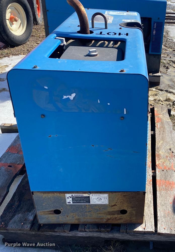 image for item DL6957 Miller Bobcat 225  welder