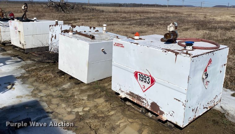 image for item DL6958 (3) fuel tanks