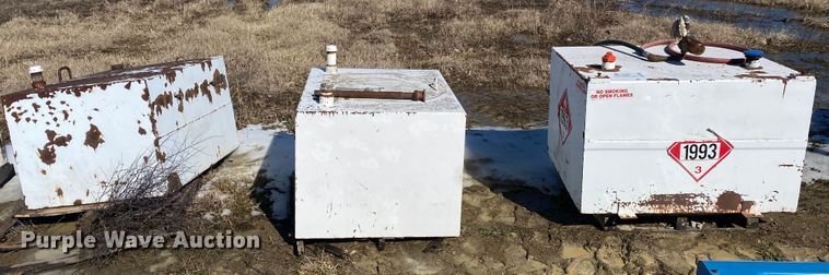image for item DL6958 (3) fuel tanks