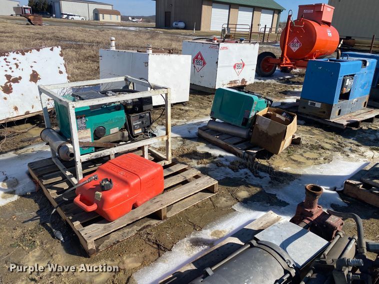 image for item DL6959 Onan 4000  generator