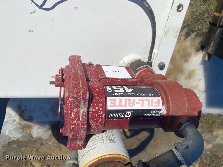 image for item DL6960 (4) fuel tanks