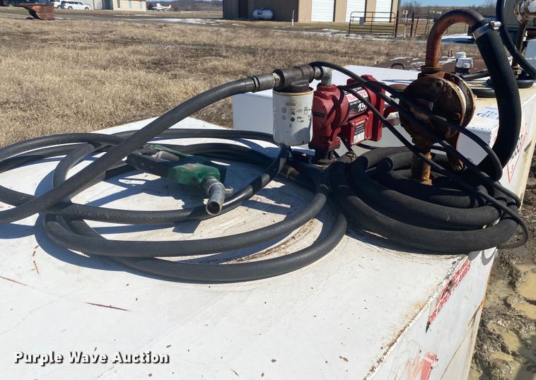 image for item DL6960 (4) fuel tanks