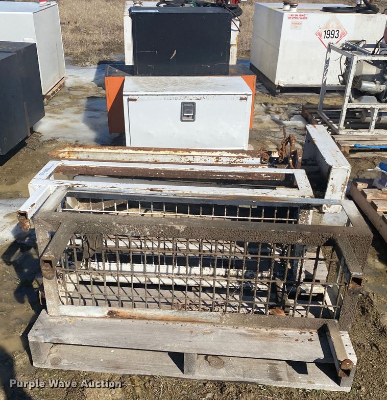 image for item DL6961 (6) toolboxes