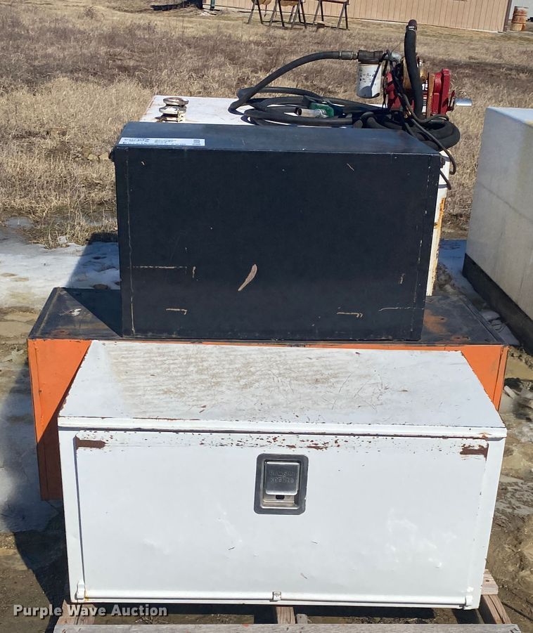 image for item DL6961 (6) toolboxes