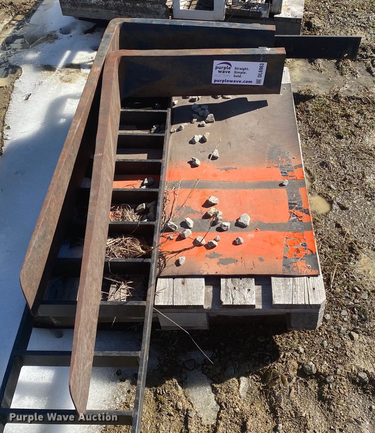 image for item DL6963 Manitou forklift attachments