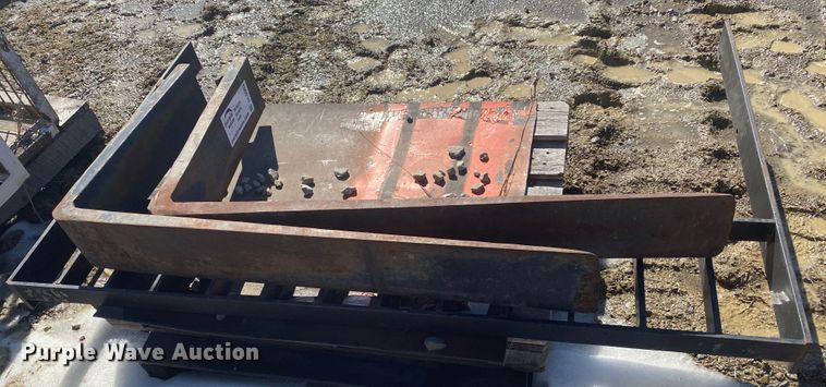 image for item DL6963 Manitou forklift attachments