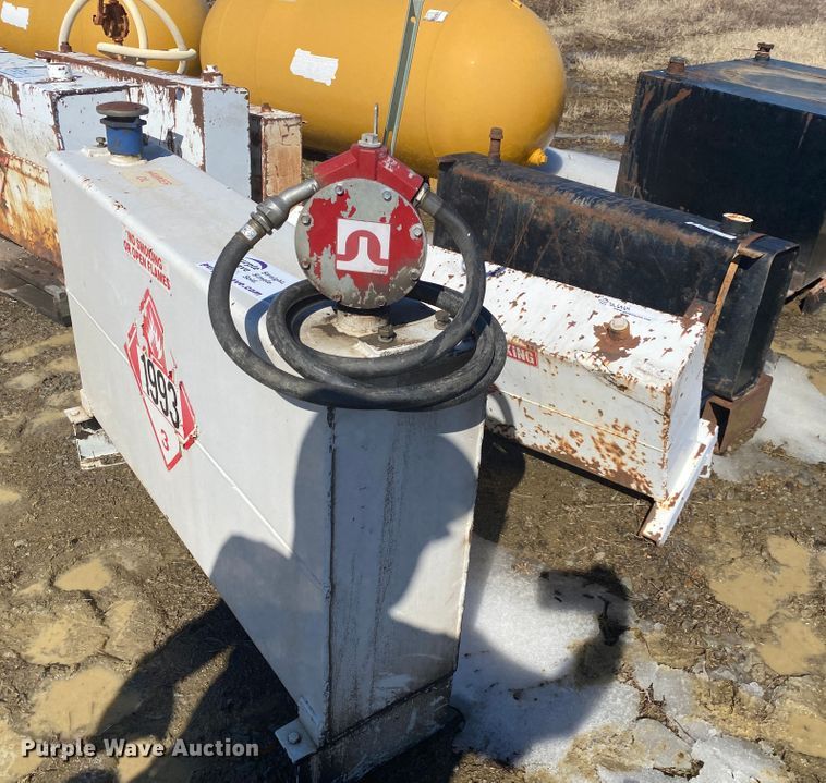 image for item DL6964 (3) fuel tanks