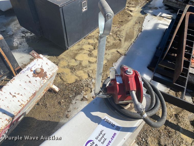 image for item DL6964 (3) fuel tanks