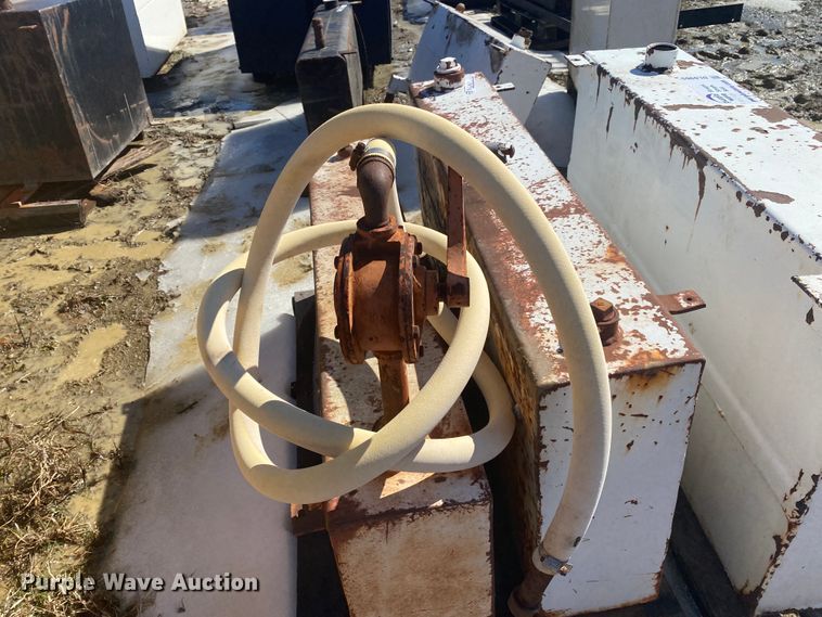 image for item DL6965 (3) fuel tanks