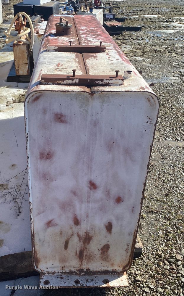 image for item DL6968 (4) tanks