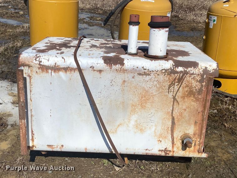 image for item DL6968 (4) tanks