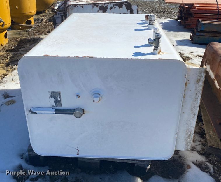 image for item DL6968 (4) tanks