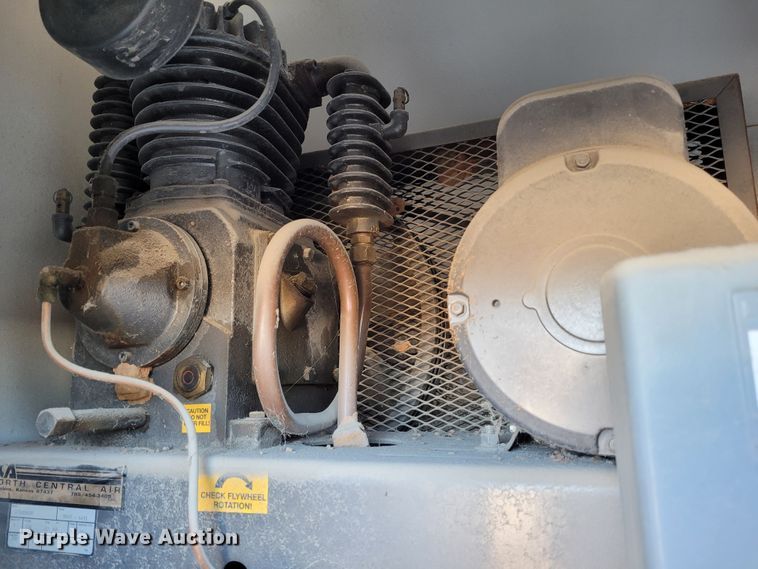 image for item DM1033 (2) Industrial Gold C1521E80V air compressors