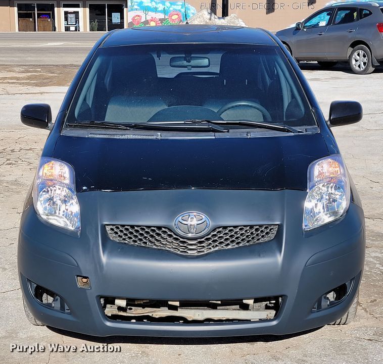 image for item DM7489 2010 Toyota Yaris