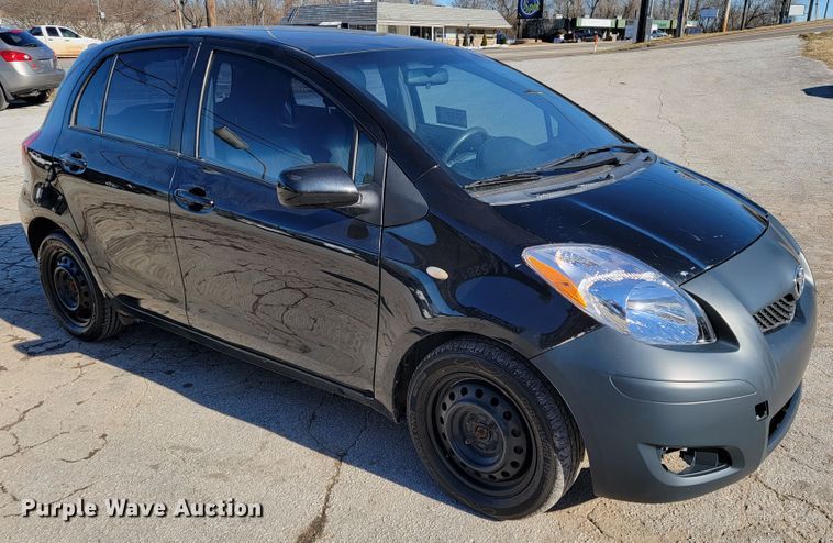 image for item DM7489 2010 Toyota Yaris