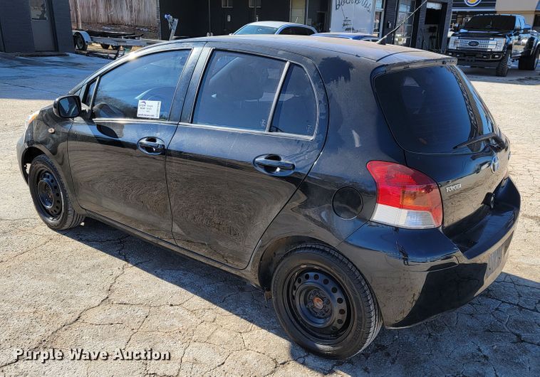 image for item DM7489 2010 Toyota Yaris