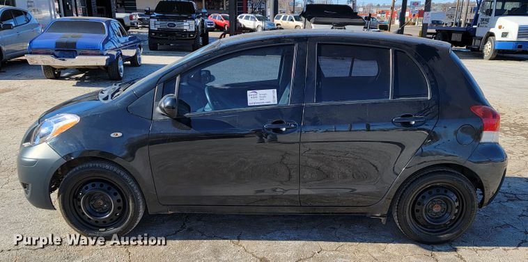 image for item DM7489 2010 Toyota Yaris