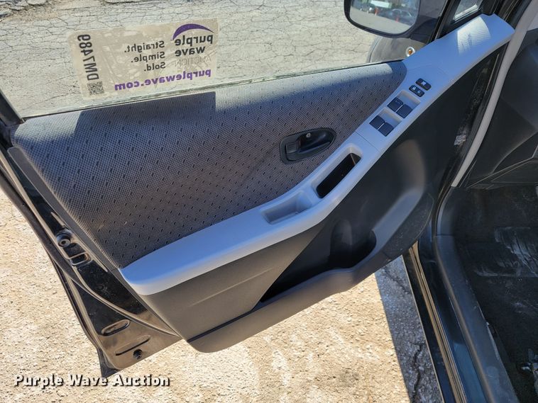 image for item DM7489 2010 Toyota Yaris