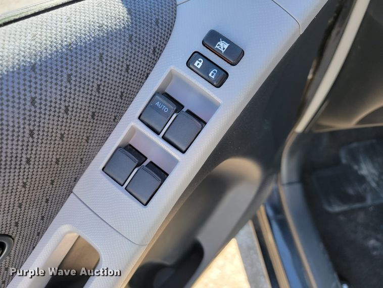 image for item DM7489 2010 Toyota Yaris