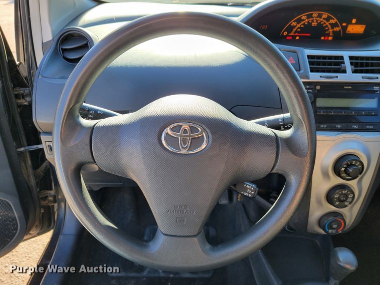 image for item DM7489 2010 Toyota Yaris
