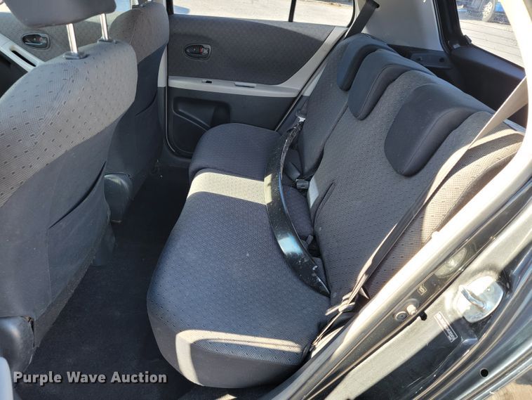 image for item DM7489 2010 Toyota Yaris