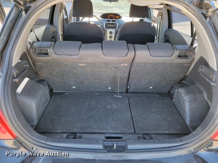 image for item DM7489 2010 Toyota Yaris