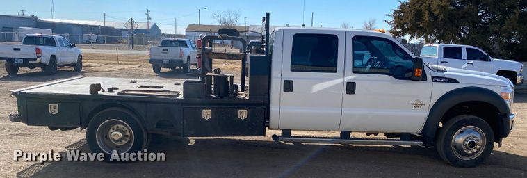 image for item DM8258 2015 Ford F550 Super Duty XL  Crew Cab flatbed truck