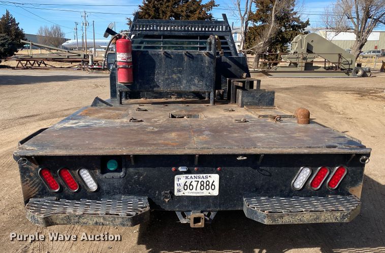 image for item DM8258 2015 Ford F550 Super Duty XL  Crew Cab flatbed truck